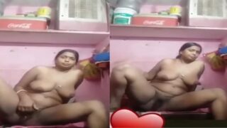 Indian village wife nude pussy fingering show
