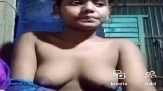 Bangla cute village girl showing boobs to Bf