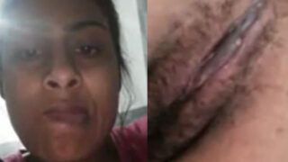 Punjabi village girl wet pussy fingering on cam