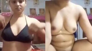 Horny Dehati teen girl naked pussy show on selfie cam